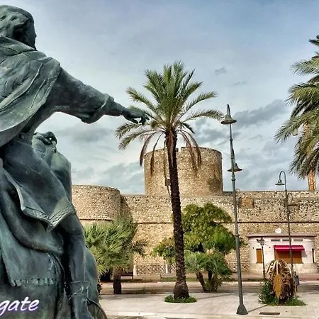 Downtown San Lorenzo * Manfredonia